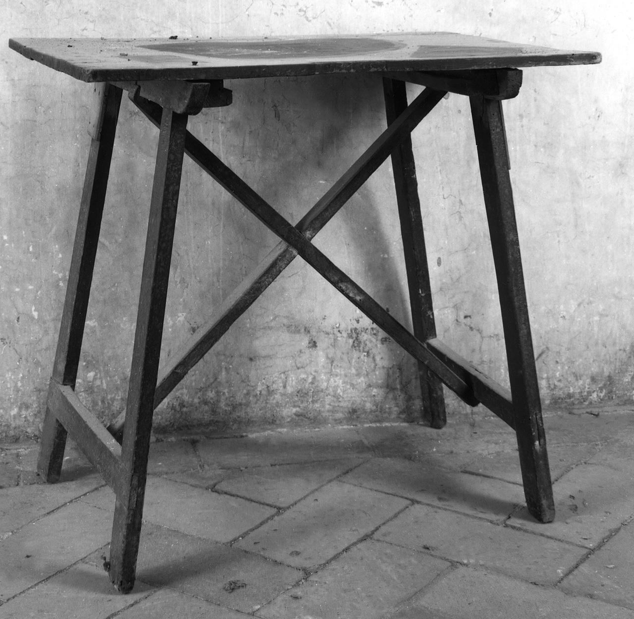 tavolino, serie - produzione toscana (prima metà sec. XX)