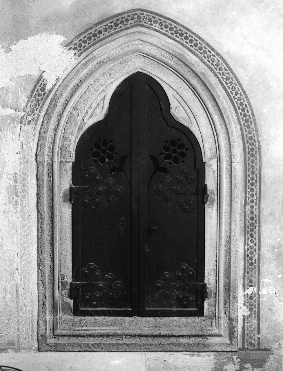 anta di armadietto per oli santi, serie - produzione toscana (fine/inizio secc. XIX/ XX)