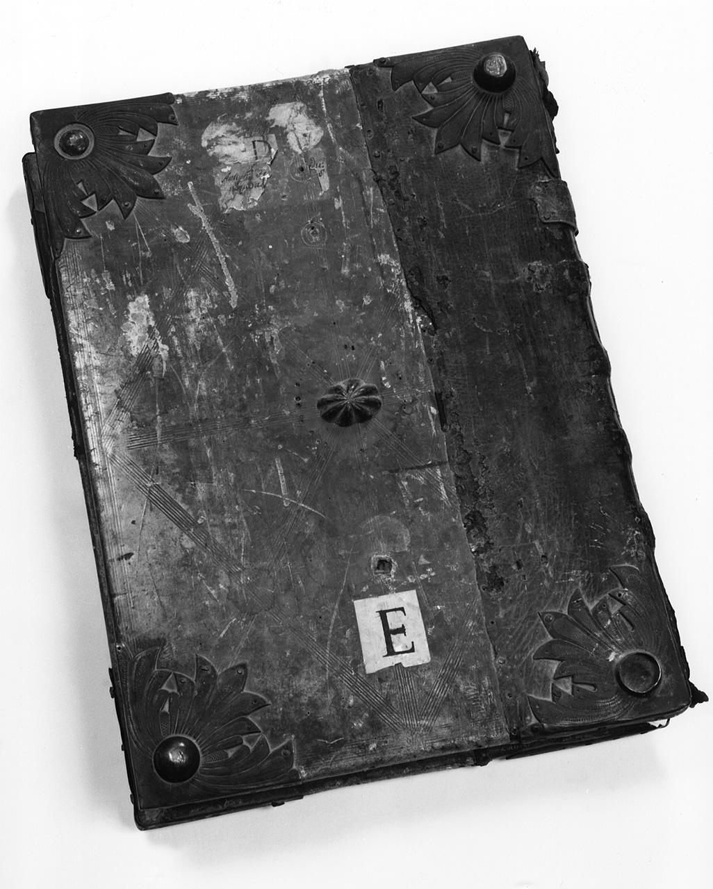 coperta di libro liturgico - produzione toscana (sec. XVII)