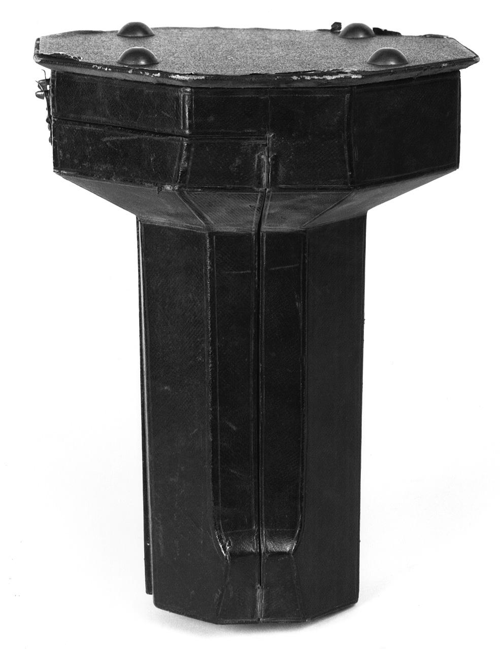 custodia di calice, serie - produzione italiana (seconda metà sec. XIX)