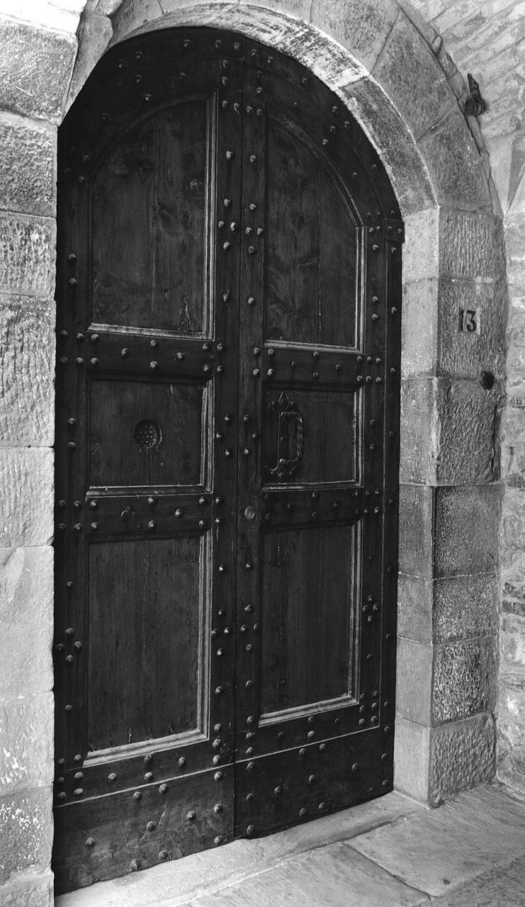 porta - a due battenti - produzione toscana (sec. XX)