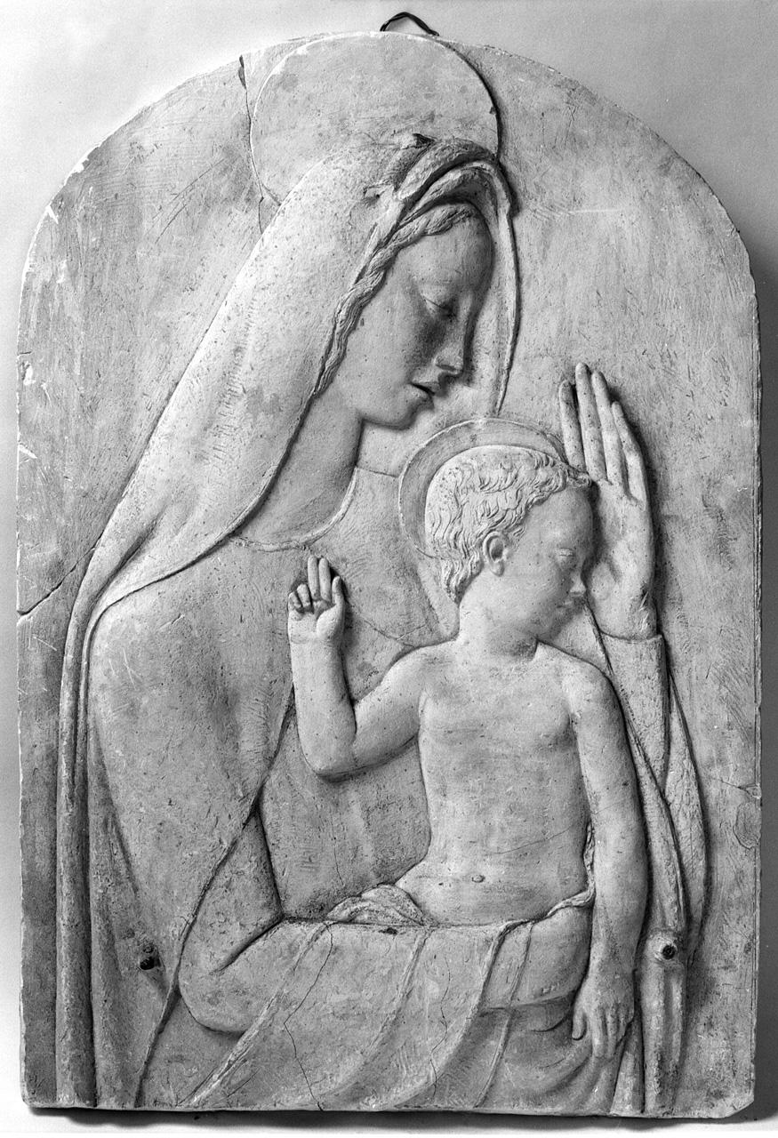 Madonna con Bambino (rilievo) - ambito fiorentino (sec. XX)