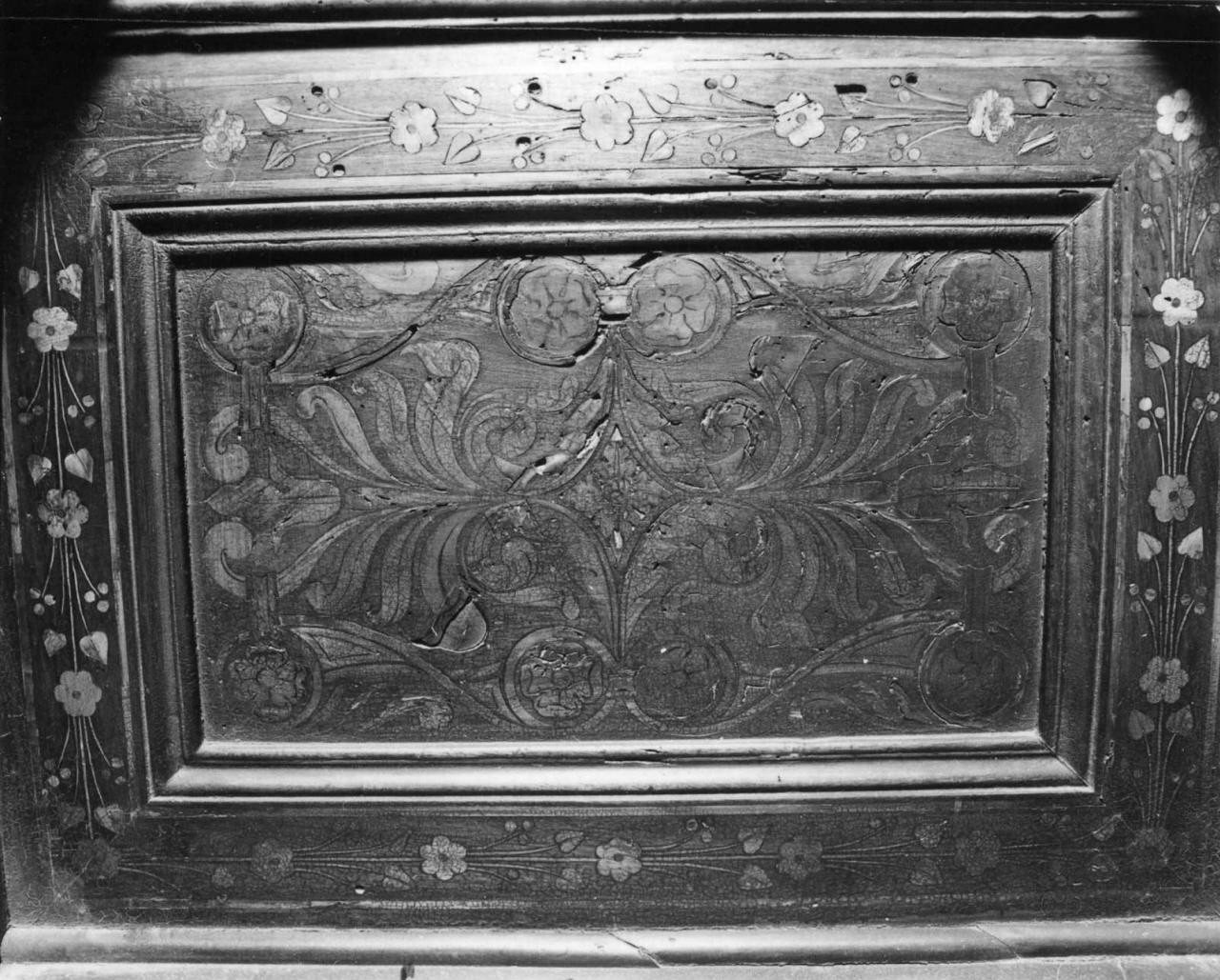 motivi decorativi vegetali (decorazione a intarsio, elemento d'insieme) di Vitoni Ventura, Pieratti Claudio - manifattura pistoiese (sec. XV, sec. XIX)