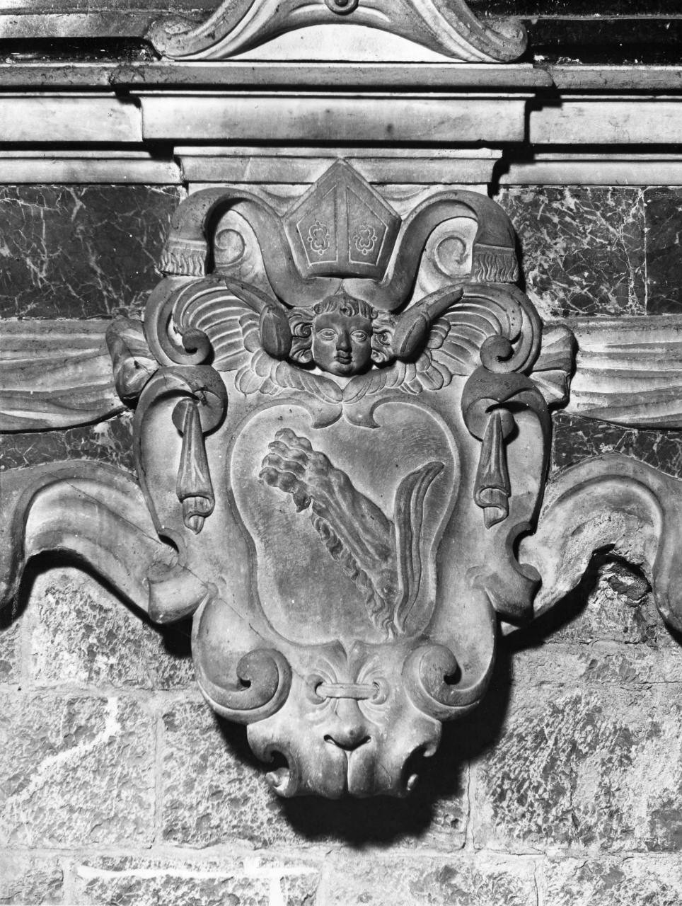 stemma vescovile (rilievo) - manifattura toscana (sec. XVII)