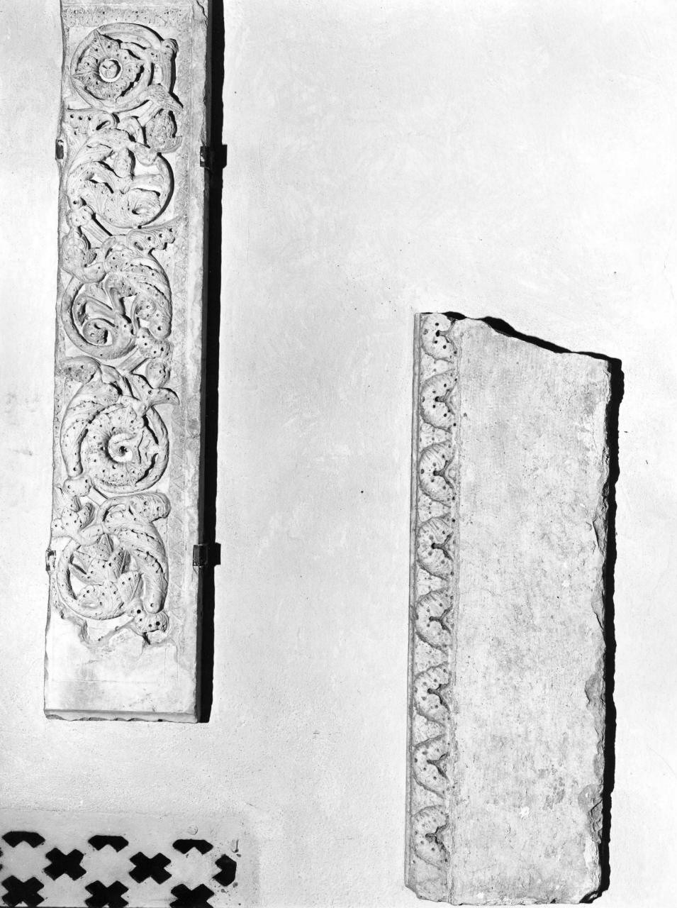 motivi decorativi vegetali (rilievo, frammento) di Bigarelli Guido detto Guido da Como (maniera) (sec. XII)