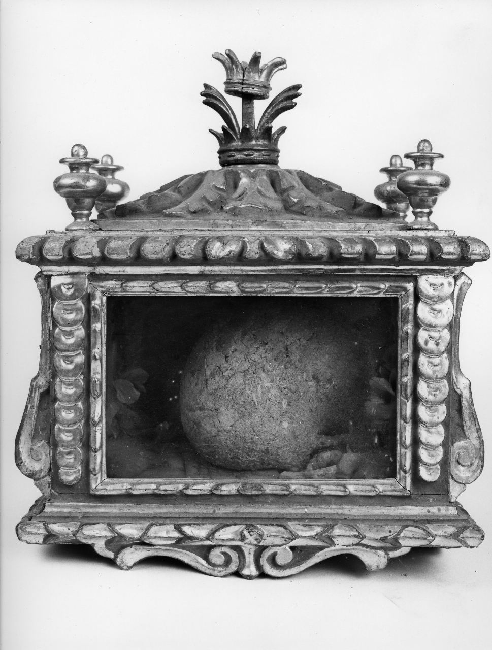 motivi decorativi vegetali (reliquiario a teca - a urna) - bottega toscana (metà sec. XVII)