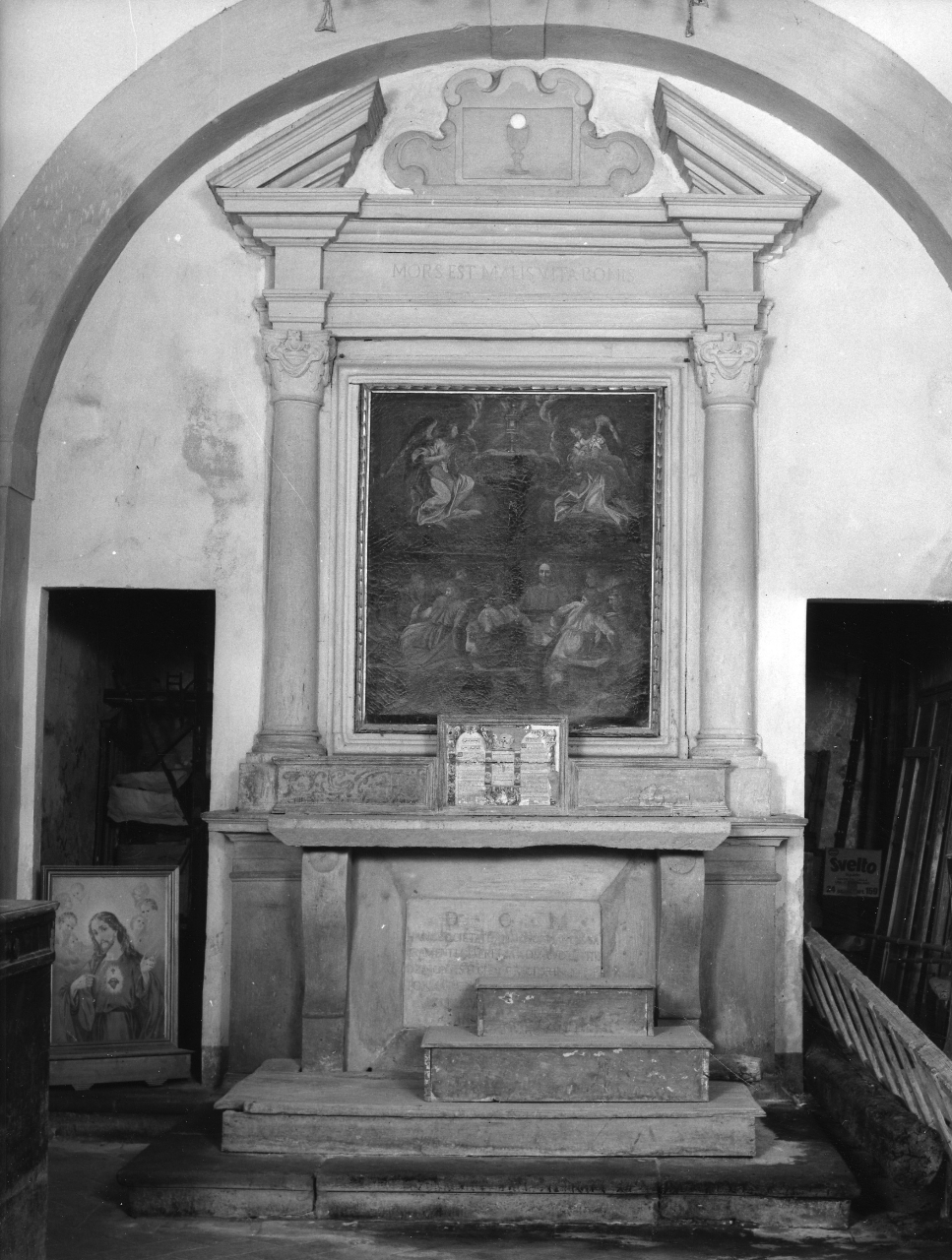 motivo decorativo a volute (altare - a mensa) - bottega toscana (sec. XVII)