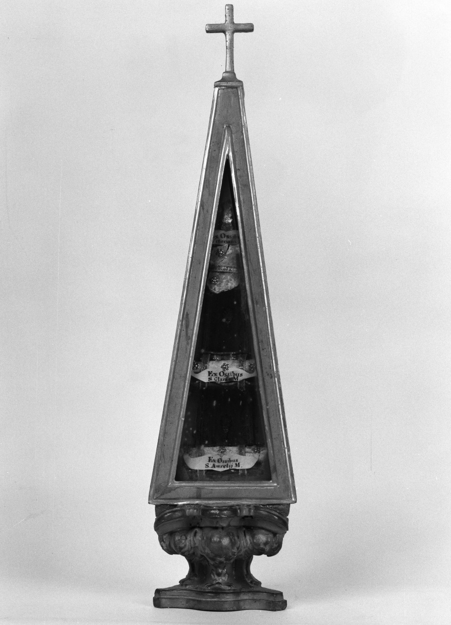 reliquiario architettonico - a piramide, coppia - bottega toscana (metà sec. XVIII)