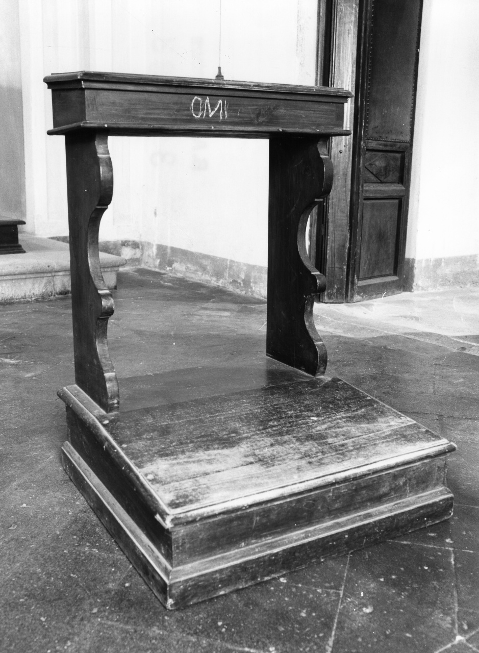 inginocchiatoio - a montanti sagomati - bottega toscana (inizio sec. XIX)