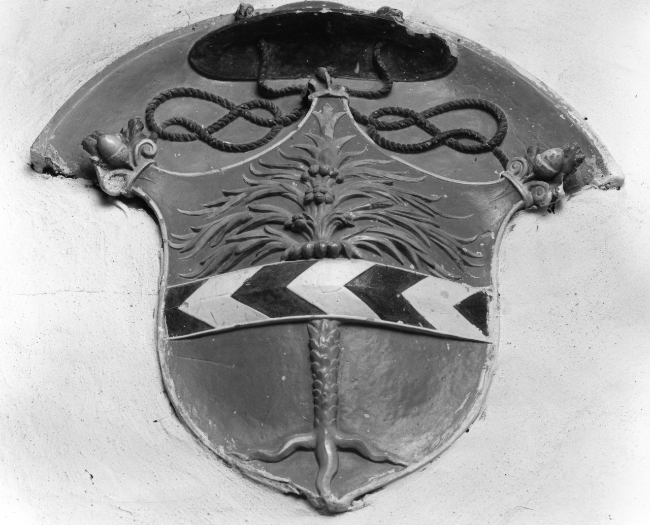 stemma gentilizio della famiglia Santorini (rilievo) di Buglioni Benedetto (bottega) (sec. XVI)