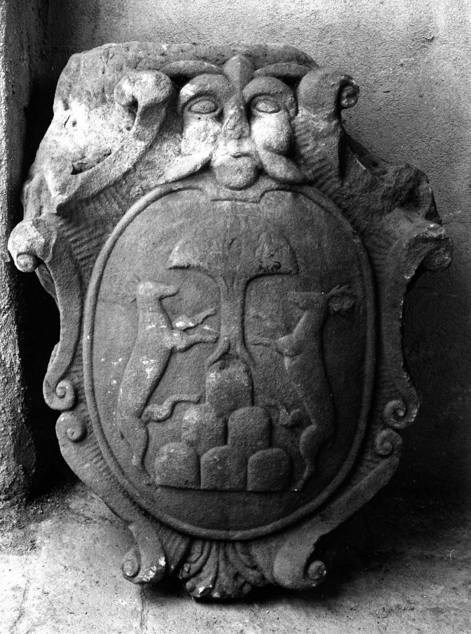 stemma gentilizio (rilievo) - bottega toscana (inizio sec. XVII)