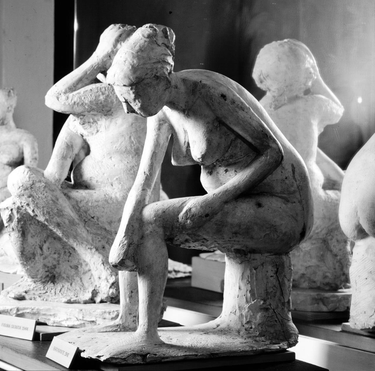 Bagnante, figura femminile nuda (statua) di Marini Marino (sec. XX)