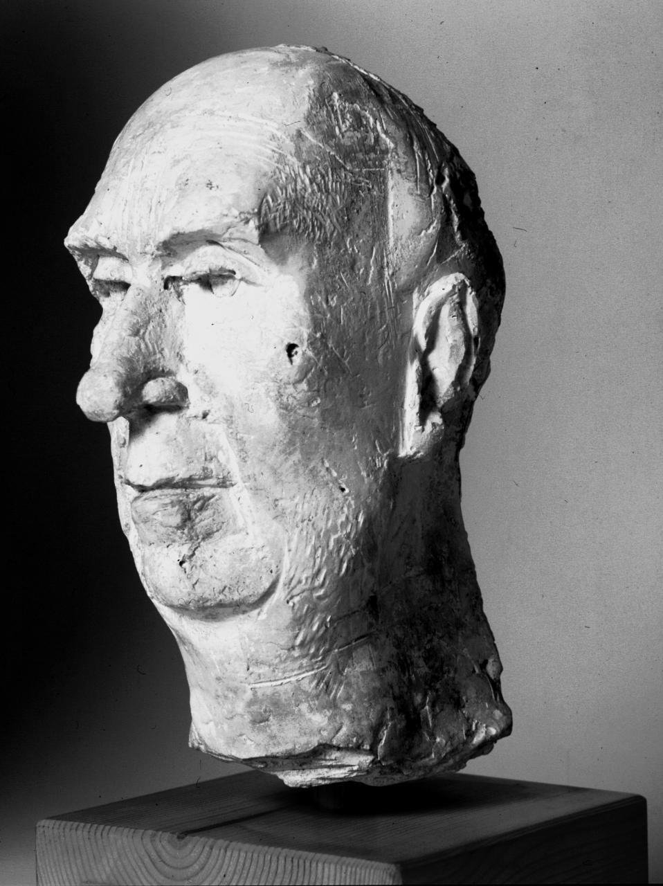 ritratto di Jean Arp (busto) di Marini Marino (sec. XX)