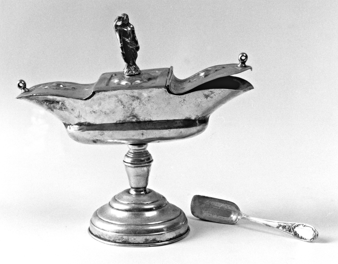 navicella portaincenso - bottega fiorentina (fine/inizio secc. XIX/ XX)