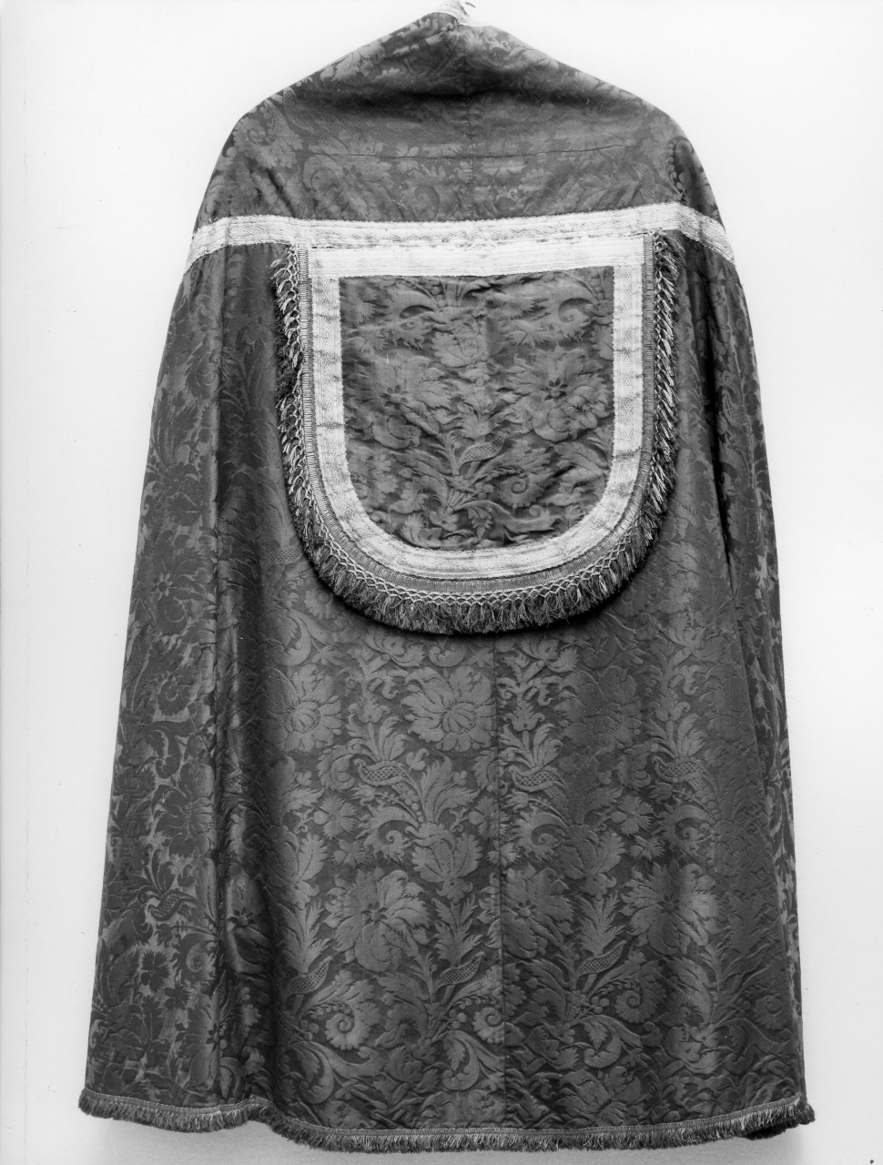 piviale - manifattura toscana (prima metà sec. XVIII)