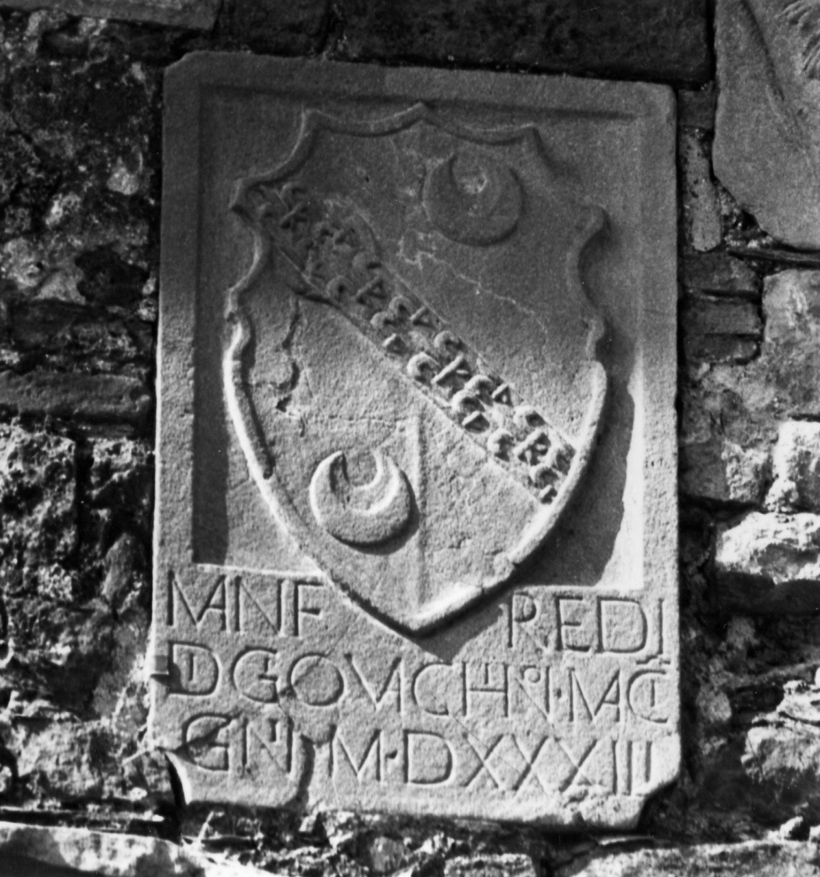 stemma gentilizio della famiglia Macigni (rilievo) - manifattura toscana (sec. XVI)