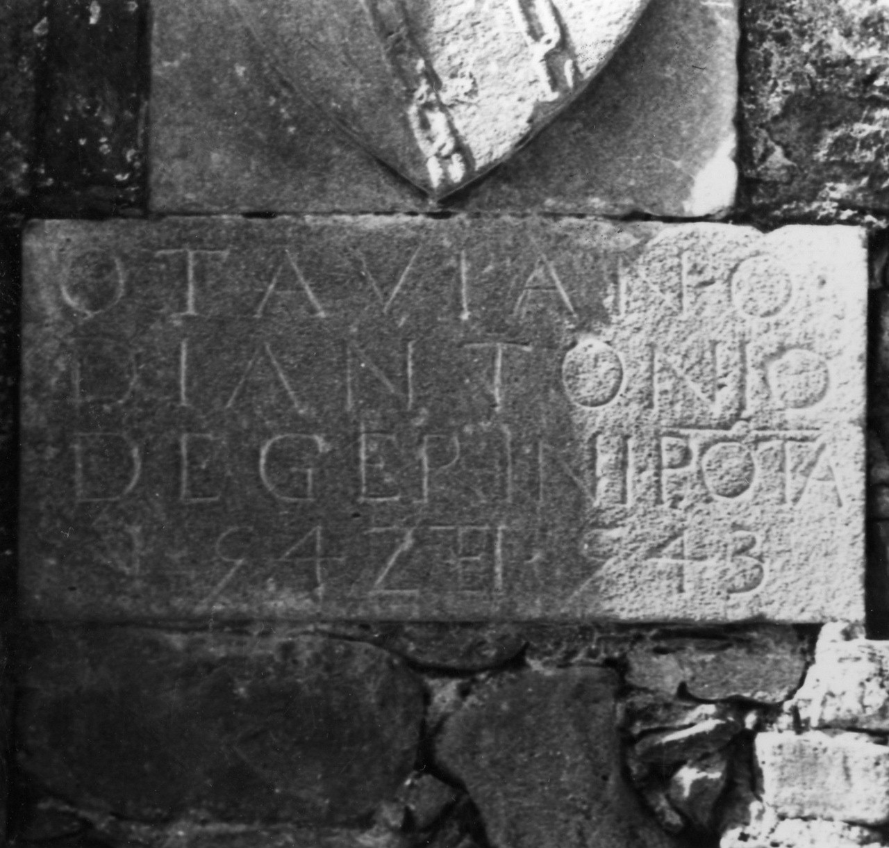 lapide - manifattura toscana (sec. XVI)