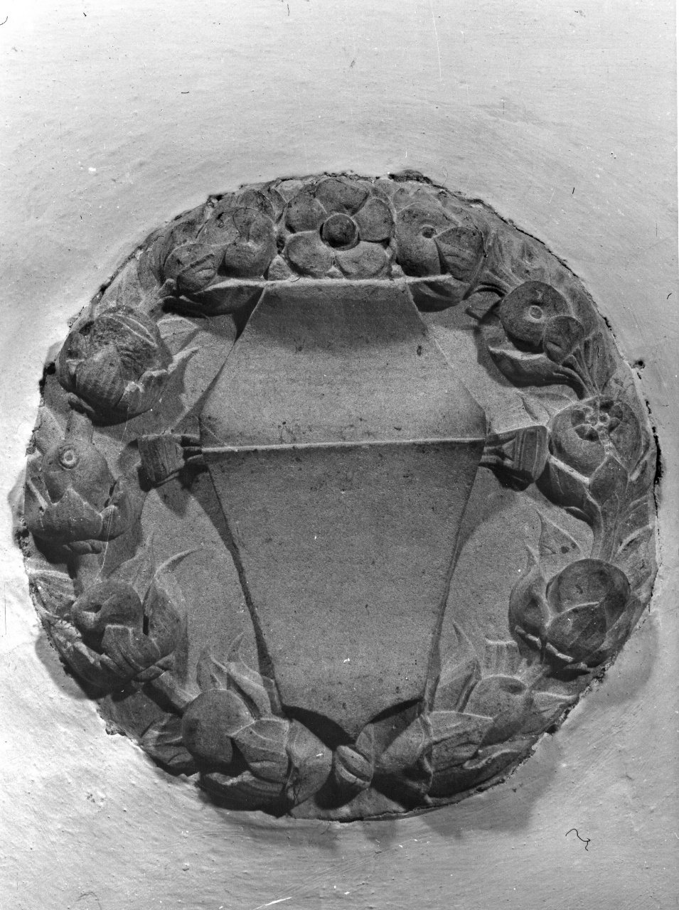 stemma gentilizio della famiglia Giandonati (rilievo) - bottega toscana (sec. XVI)