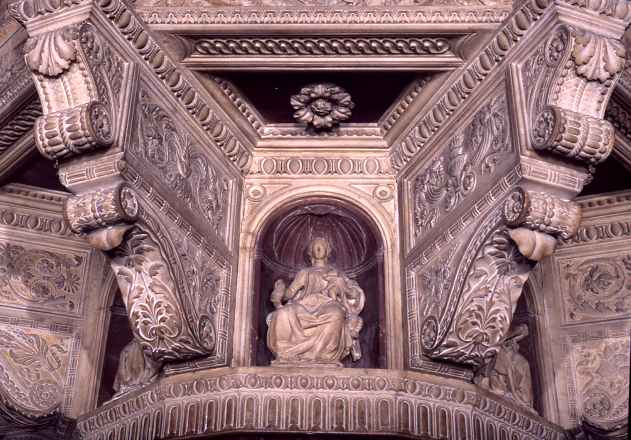 episodi della vita di San Francesco d'Assisi e di Santi francescani; Virtù (pulpito) di Benedetto da Maiano (sec. XV) 