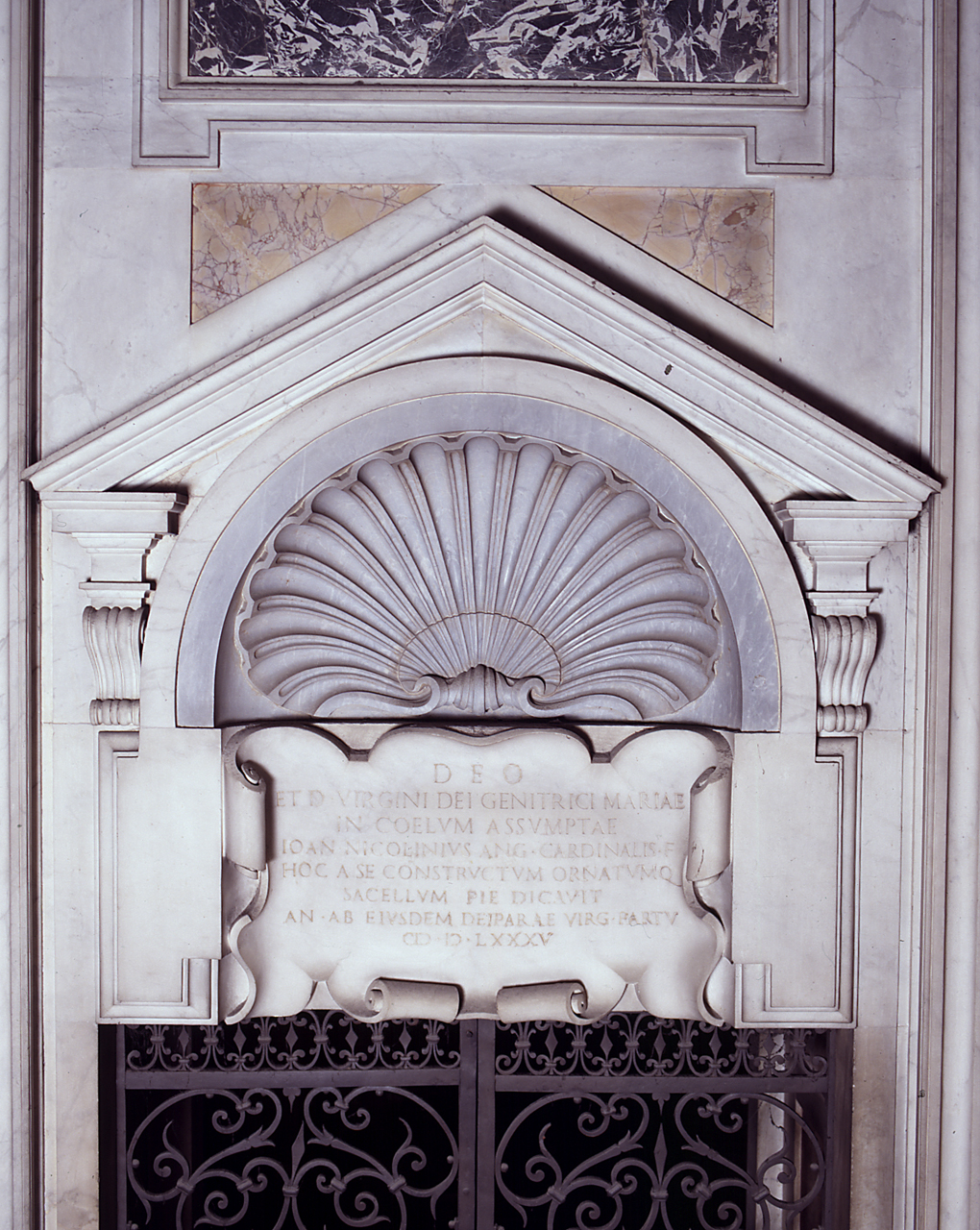 nicchia di Dosio Giovanni Antonio (sec. XVI)