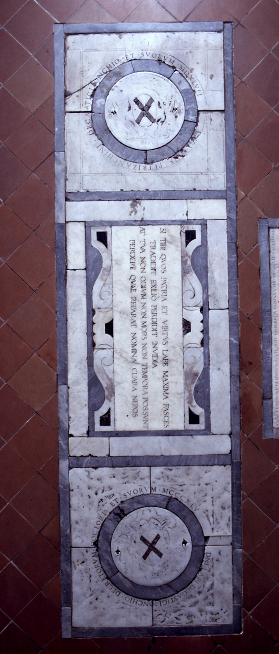 stemma gentilizio della famiglia Zanchini da Castiglionchio (lastra tombale) - bottega toscana (sec. XVI)