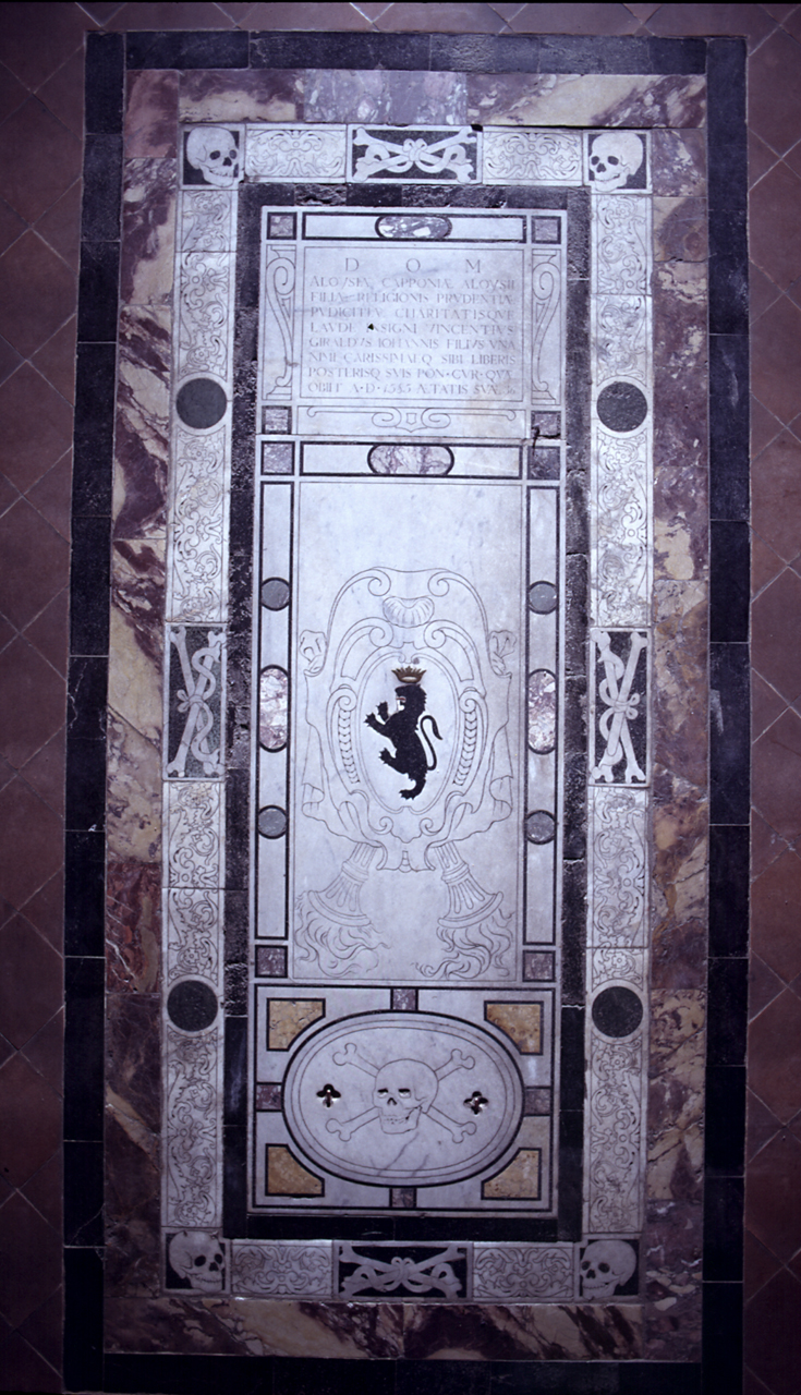 stemma gentilizio della famiglia Giraldi (lastra tombale) - bottega fiorentina (sec. XVI)