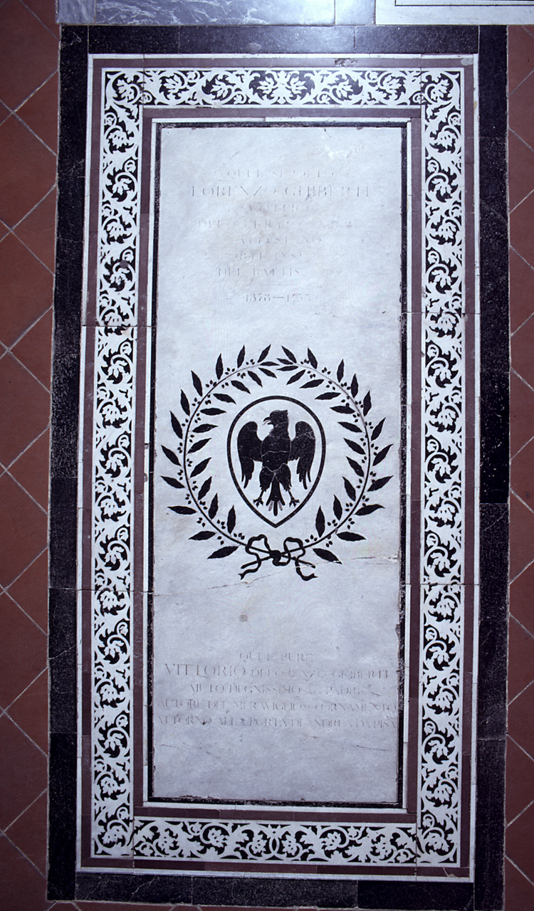 stemma gentilizio della famiglia Ghiberti (lastra tombale) - bottega fiorentina (sec. XV, sec. XX)