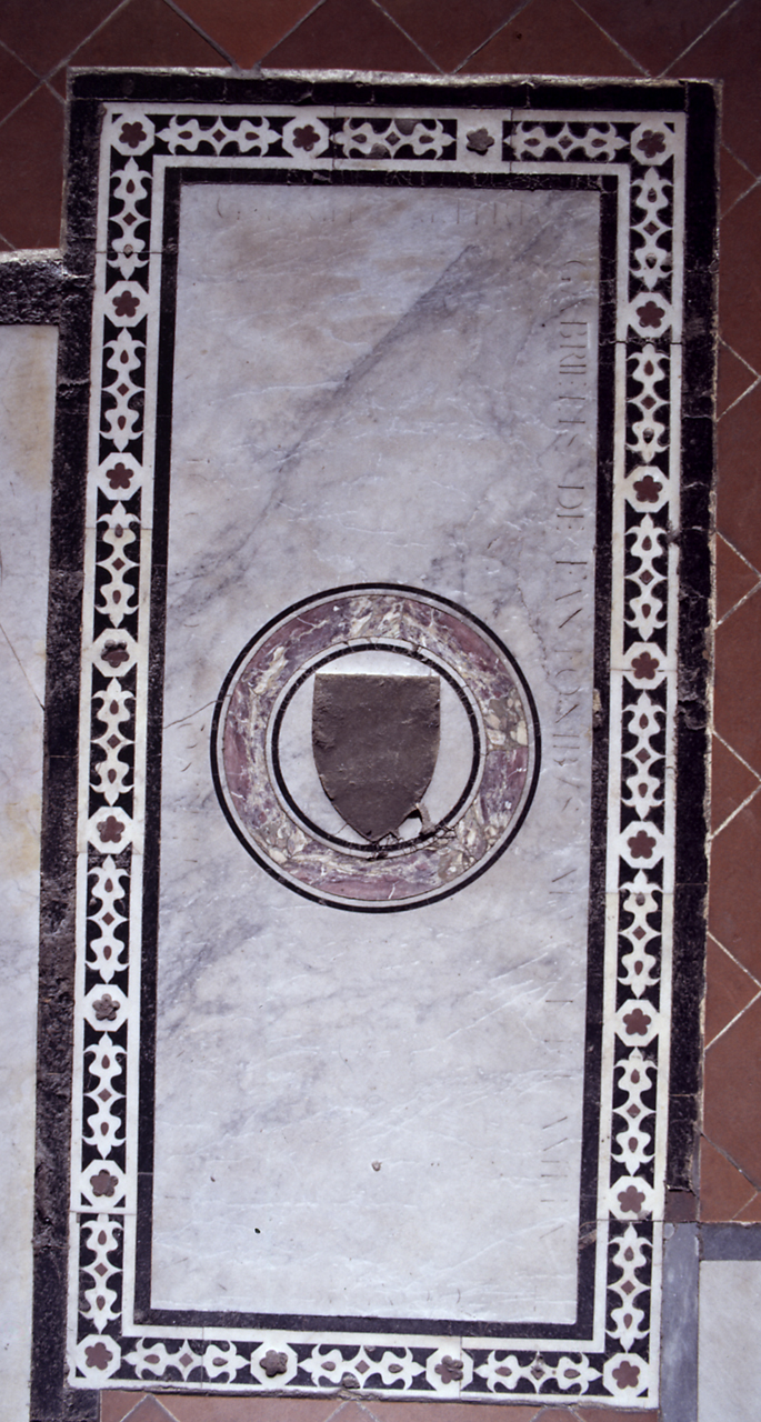 stemma gentilizio della famiglia Fanfoni (lastra tombale) - bottega fiorentina (fine/inizio sec. XV, secc. XVI/ XVII)