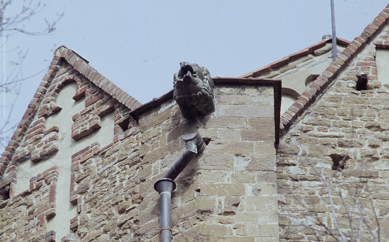 testa di leone (doccione, serie) - bottega fiorentina (sec. XIV)