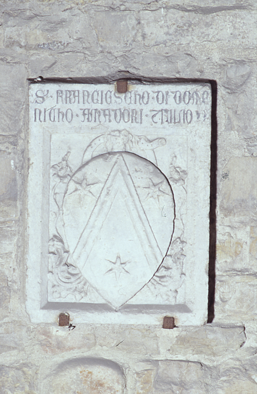 stemma gentilizio della famiglia Amadori (lapide tombale) - bottega fiorentina (secc. XIV/ XV)