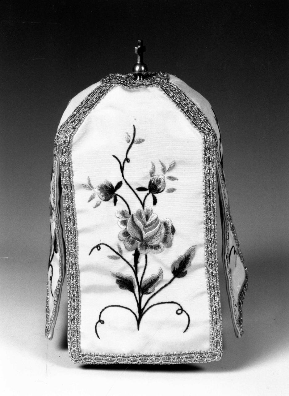 conopeo di pisside - manifattura toscana (sec. XX)