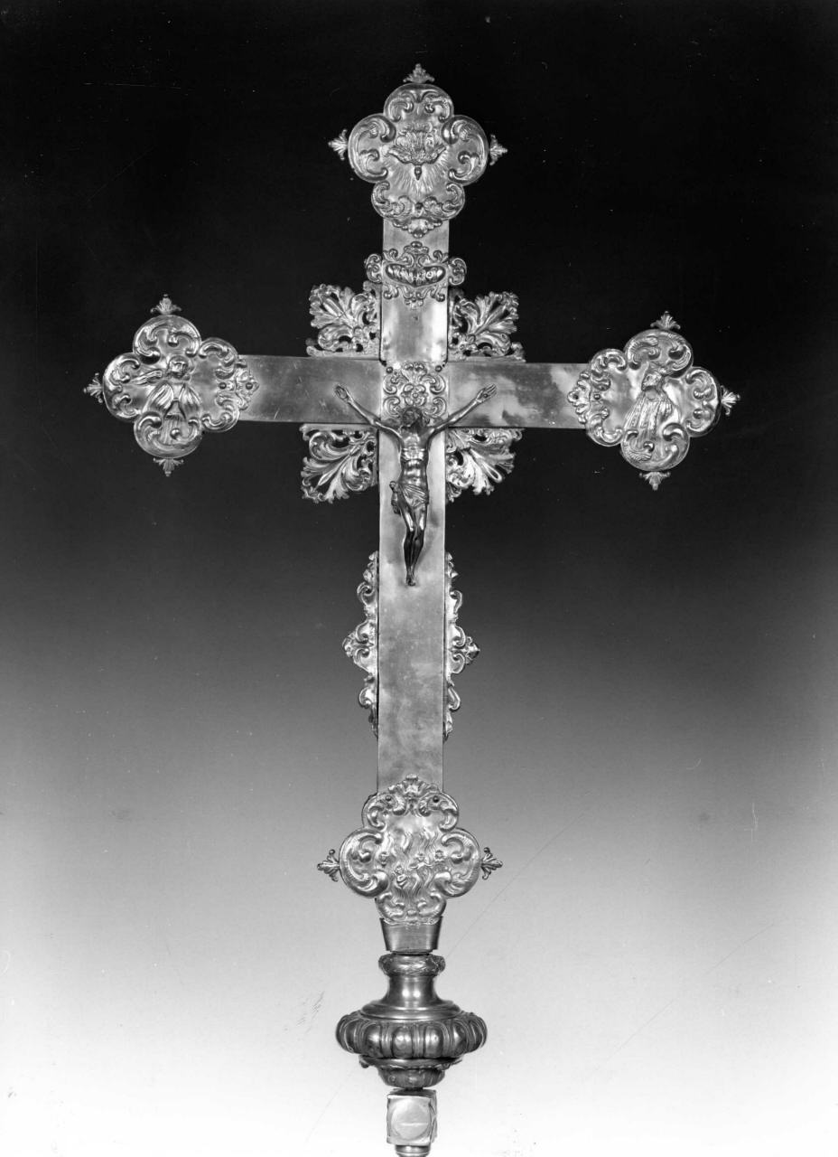 Cristo crocifisso con la colomba dello Spirito Santo, l'Annunciazione, le anime del purgatorio e i simboli della passione (croce processionale) - bottega fiorentina (sec. XVIII)