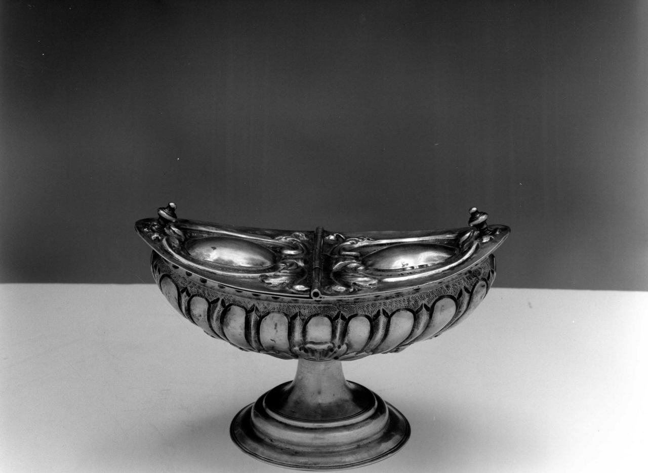 navicella portaincenso - a doppia valva di Mari Cosimo (sec. XVIII)