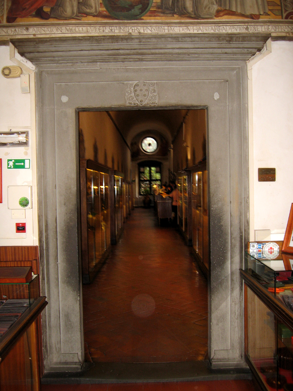 stemma gentilizio della famiglia Medici (mostra di porta) di Michelozzi Michelozzo (sec. XV)