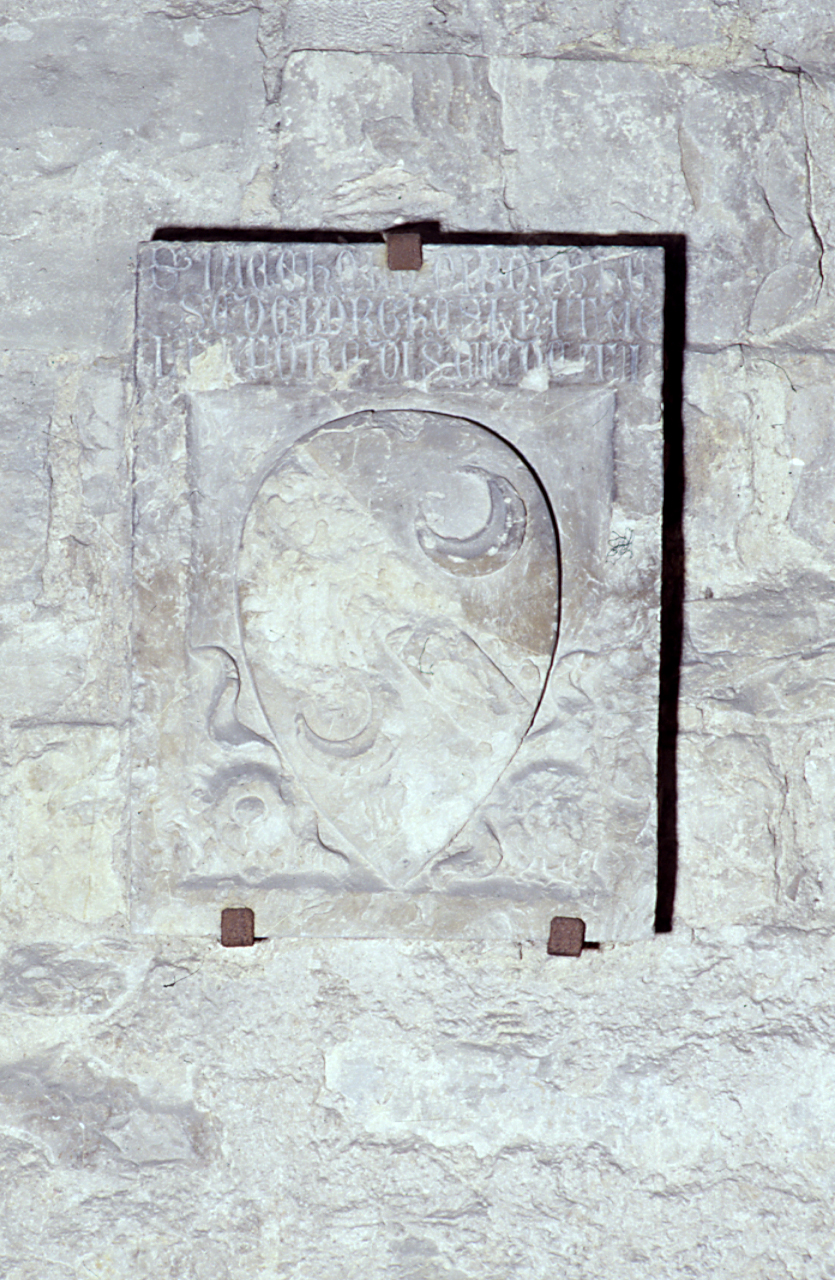 stemma gentilizio della famiglia Borghesi (lapide tombale) - bottega fiorentina (secc. XIV/ XV)