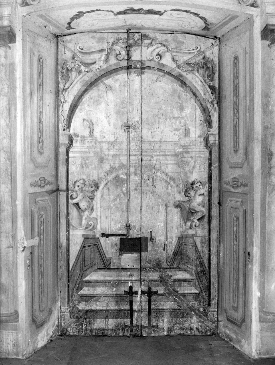 architettura illusionistica (porta) di Dandini Pietro (bottega) (sec. XVII)