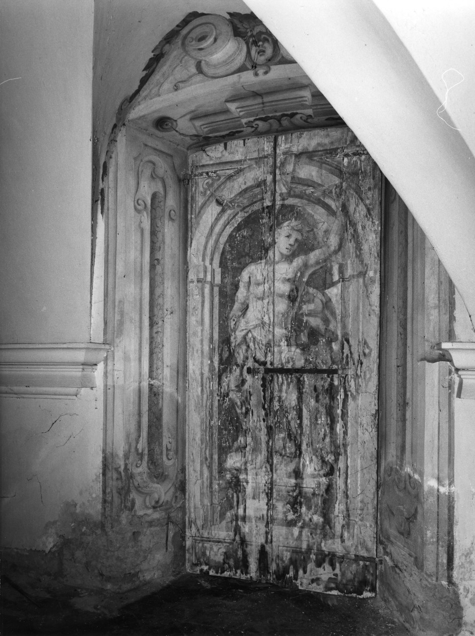 figure maschili e figure femminili (imposta di finestra, serie) di Dandini Pietro (bottega) (sec. XVII)