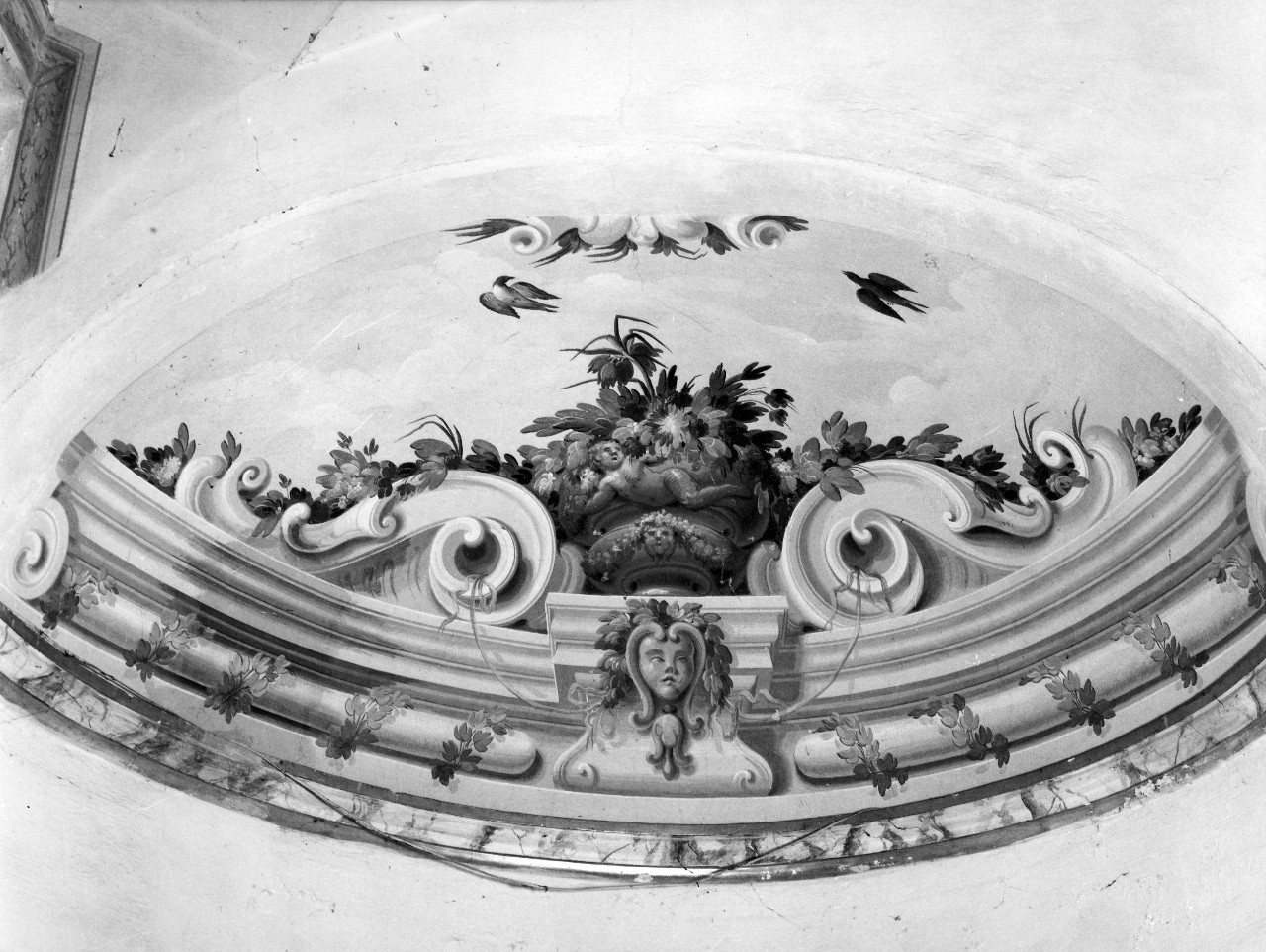 cornice architettonica con motivi decorativi e figure (soffitto dipinto) di Dandini Pietro (bottega) (sec. XVII)