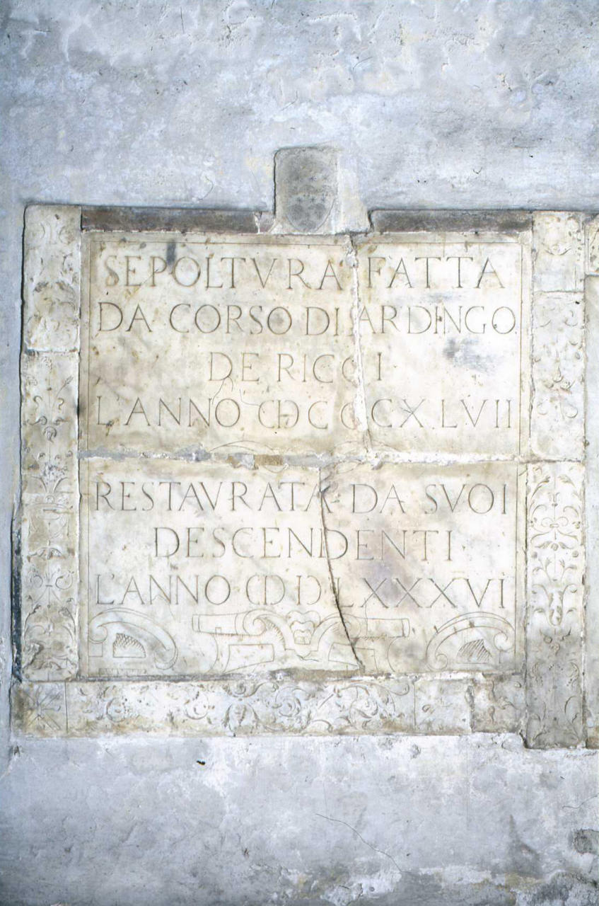 arme della famiglia Ricci (lapide tombale) - bottega fiorentina (sec. XIV, sec. XVI)