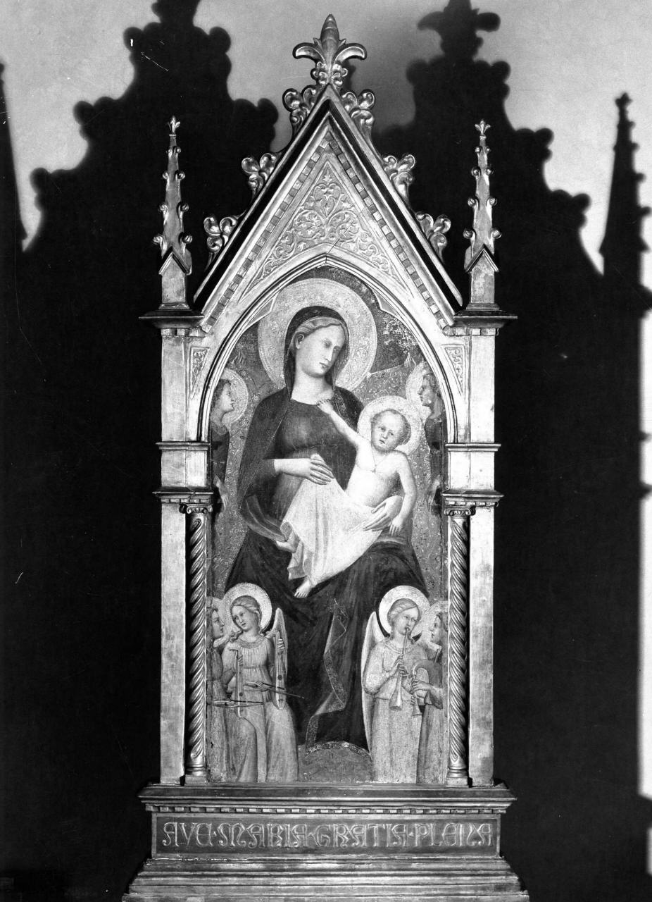 Madonna in trono con Bambino e angeli musicanti (scomparto di polittico, elemento d'insieme) di Giovanni di Bartolomeo Cristiani detto Giovanni da Pistoia (e aiuti) (ultimo quarto sec. XIV)