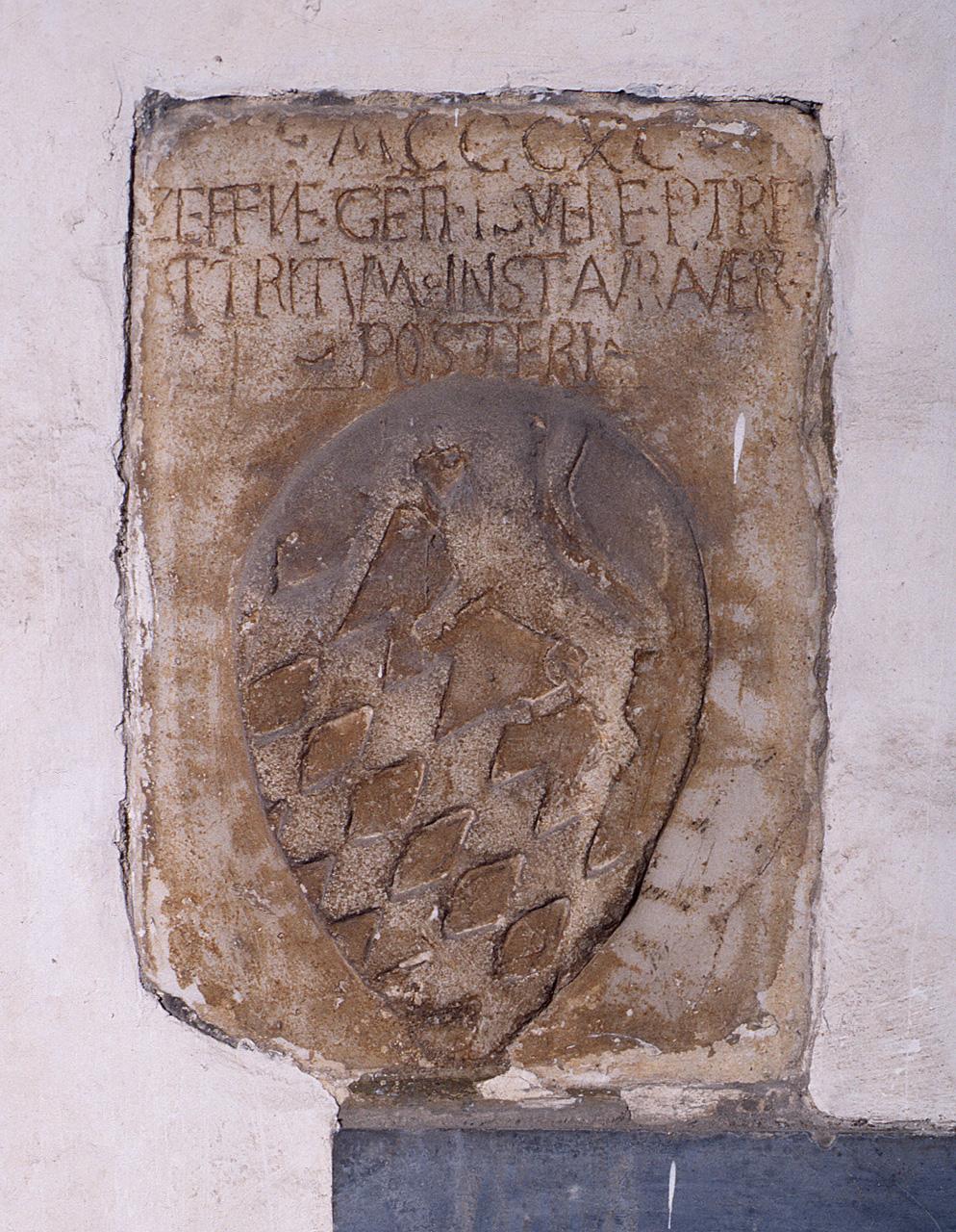 stemma gentilizio della famiglia Zeffini (?) (lapide tombale) - produzione toscana (sec. XIV)