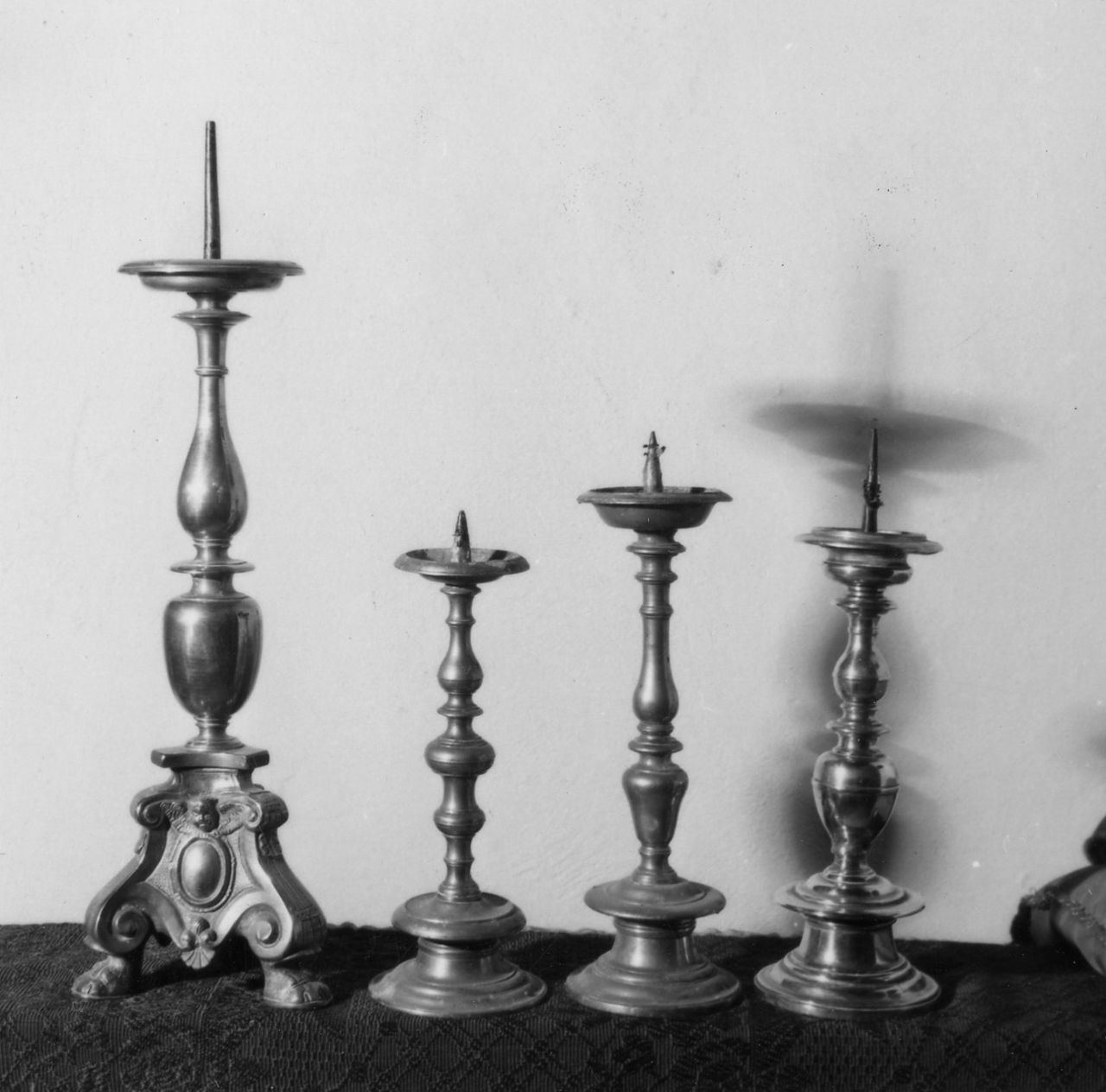 candeliere, serie - bottega toscana (sec. XVIII)