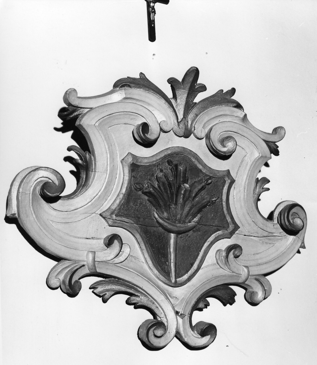 stemma dell'Ospedale del Ceppo (decorazione) - bottega pistoiese (sec. XVIII)