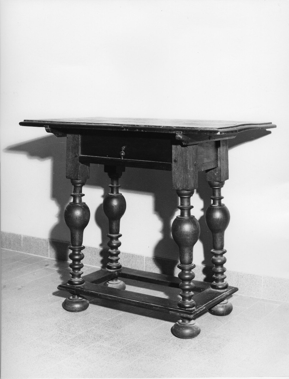 tavolino - bottega toscana (sec. XVII)