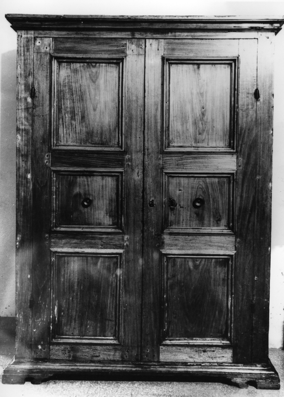 armadio, coppia - bottega toscana (fine/inizio secc. XVII/ XVIII)