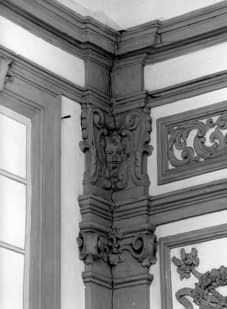 capitello di lesena, serie - bottega toscana (prima metà sec. XVII)