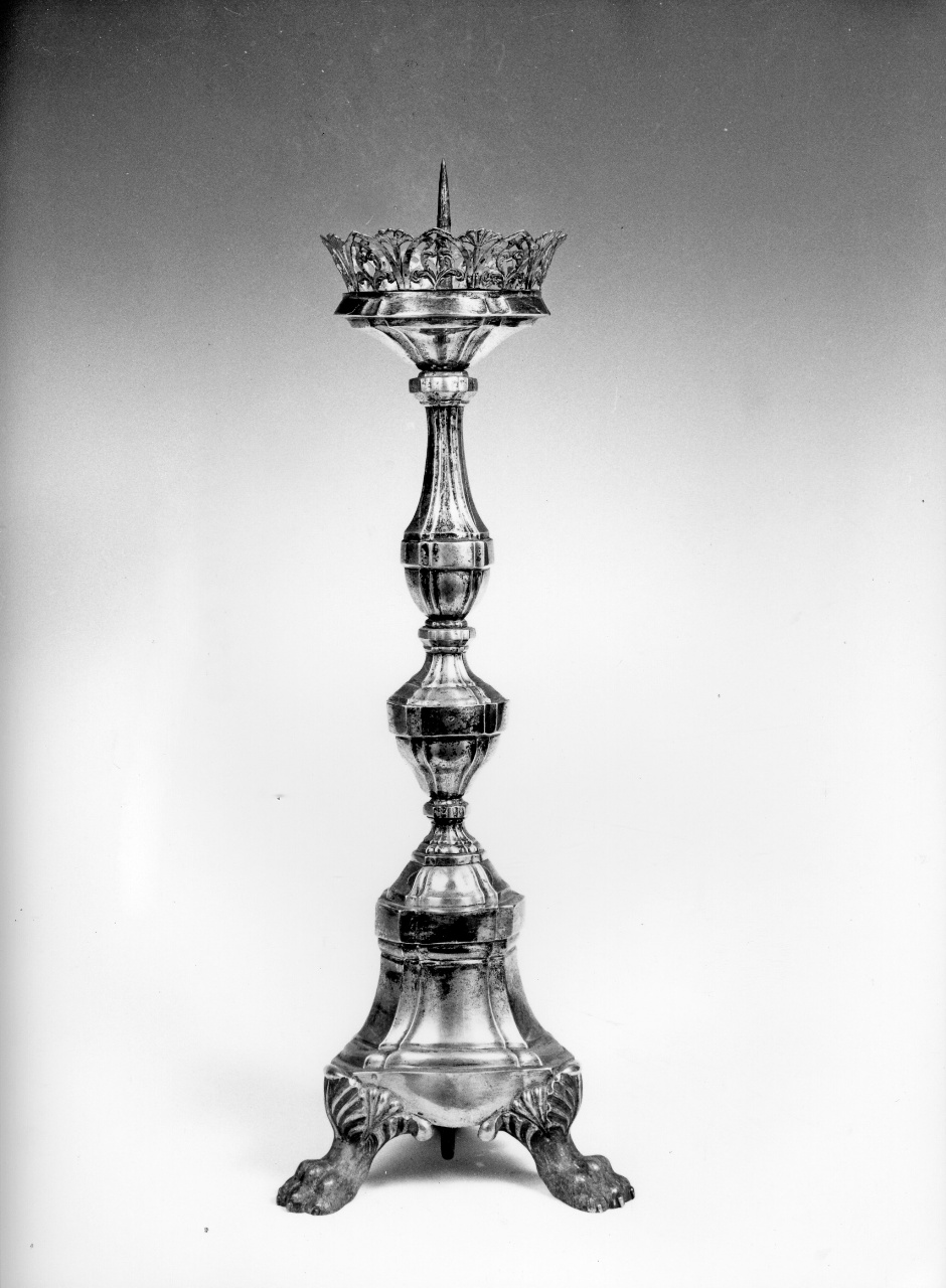 motivi decorativi vegetali a palmette (candeliere, serie) di Morelli Salvatore (sec. XIX)