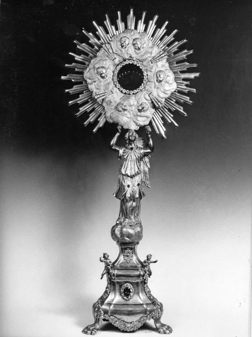 angelo sorreggente un'urna (ostensorio - a raggiera) di Brizzelli Giovan Francesco, Morelli Salvatore (sec. XVII, sec. XIX)
