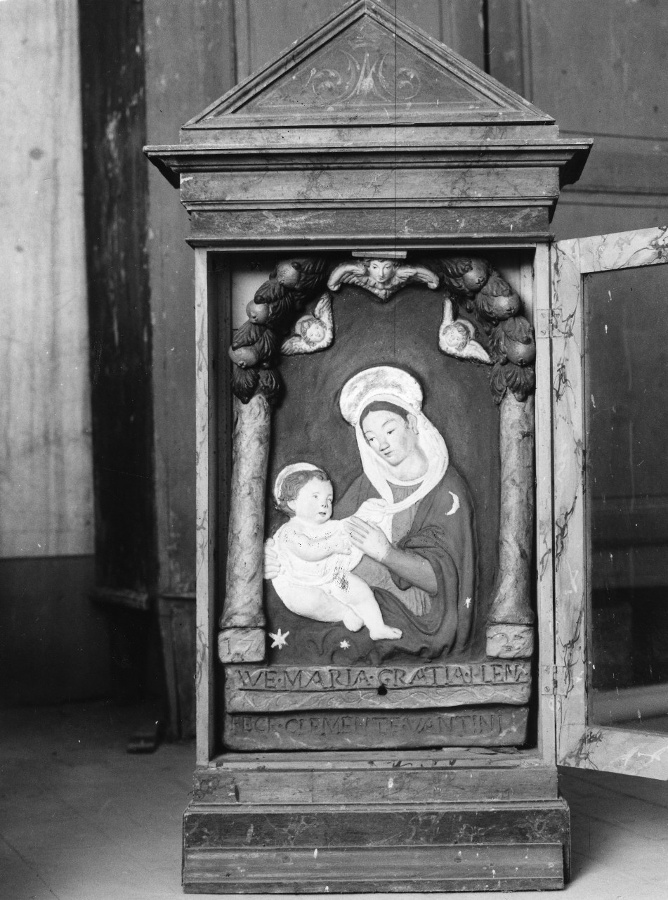 Madonna con Bambino (rilievo) di Vantini Clemente (attribuito) (sec. XVIII)