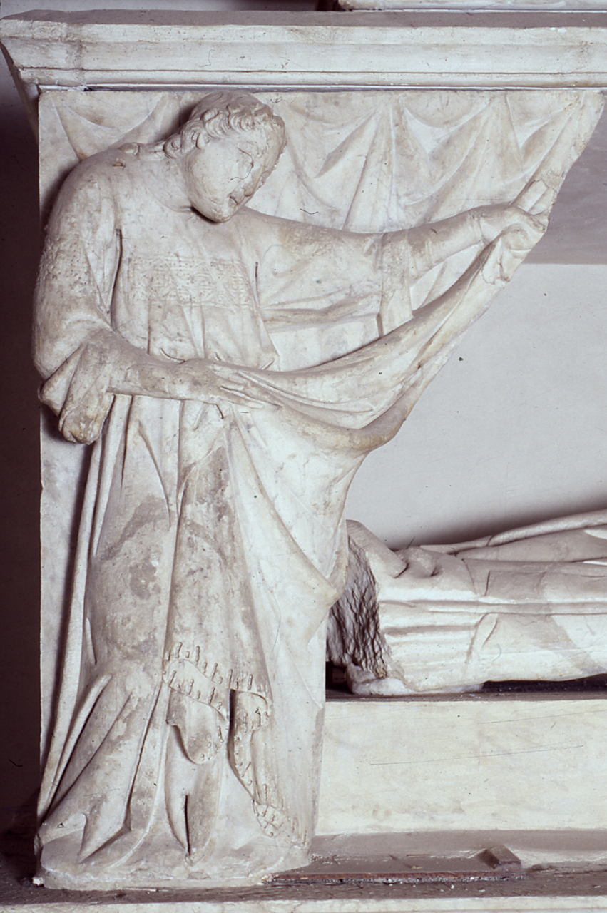 angelo reggicortina (scultura, serie) di Tino di Camaino (sec. XIV)